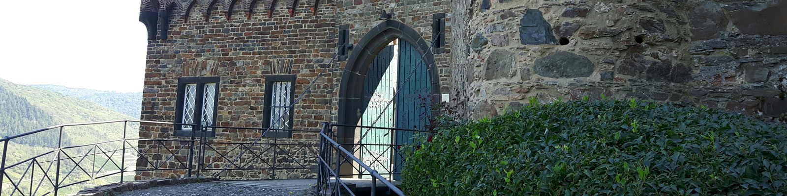 Eingangstor zur Burg Sooneck