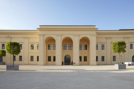 Der Obere Schlosshof mit Blick auf den Portikus