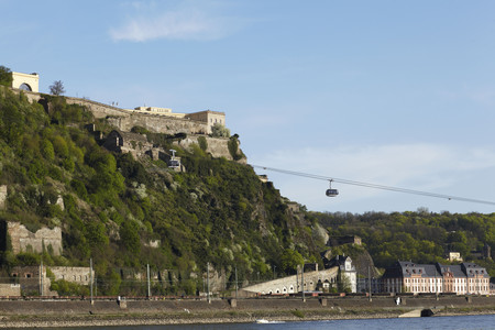 Panoramakabinen der Seilbahn vor der Festung Ehrenbreitstein