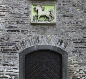 Pferderelief über einer Tür, Schloss Stolzenfels